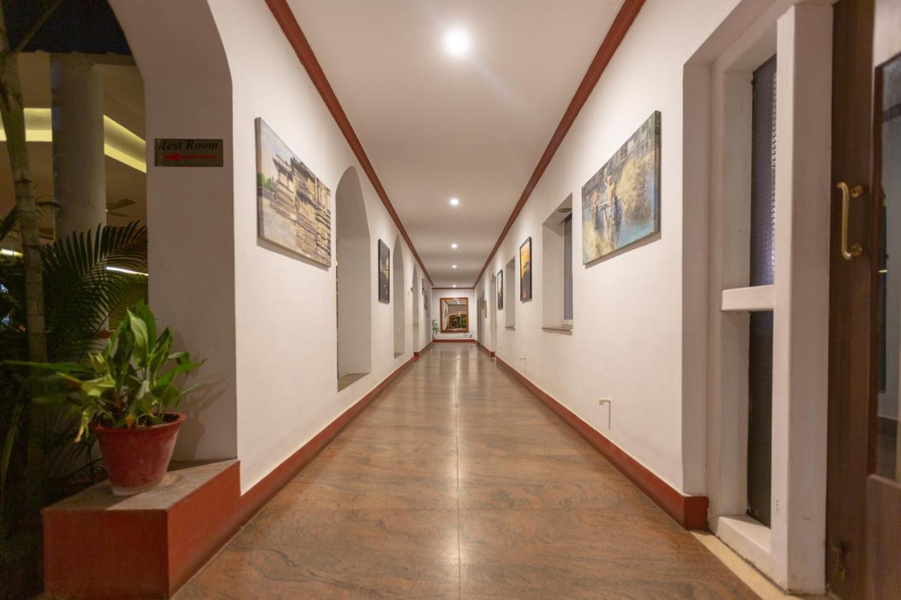 Kstdc Hotel Mayura Bhuvaneshwari Kamalapur Hampi Kültér fotó