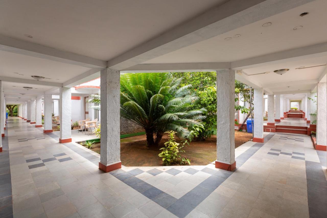 Kstdc Hotel Mayura Bhuvaneshwari Kamalapur Hampi Kültér fotó
