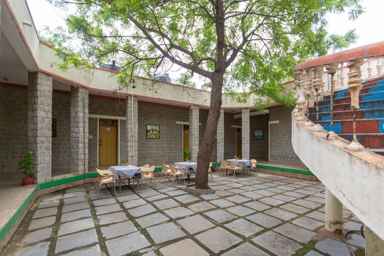 Kstdc Hotel Mayura Bhuvaneshwari Kamalapur Hampi Kültér fotó