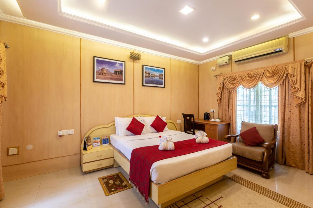 Kstdc Hotel Mayura Bhuvaneshwari Kamalapur Hampi Kültér fotó