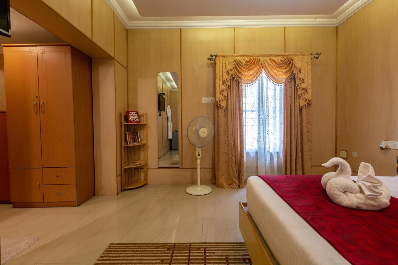 Kstdc Hotel Mayura Bhuvaneshwari Kamalapur Hampi Kültér fotó