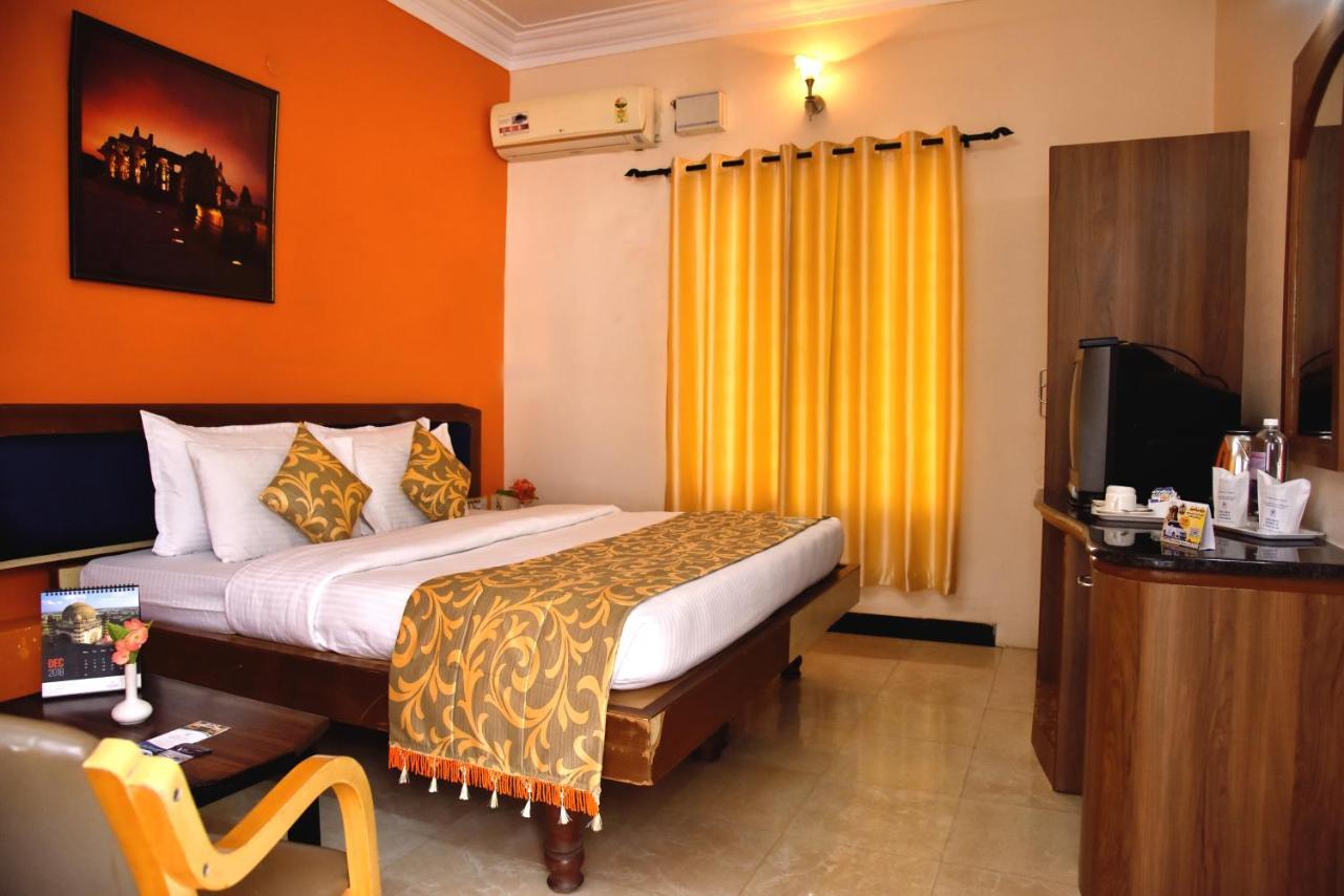 Kstdc Hotel Mayura Bhuvaneshwari Kamalapur Hampi Kültér fotó